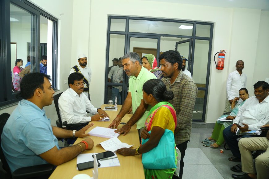 Collector Sandeep Kumar Jha Stresses Prompt Resolution of Prajavani Applications