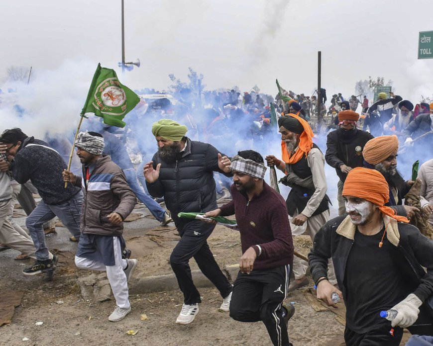 Farmers Protest Live Update: Barricades Removed, Tear Gas Shells Fired at Shambhu Border