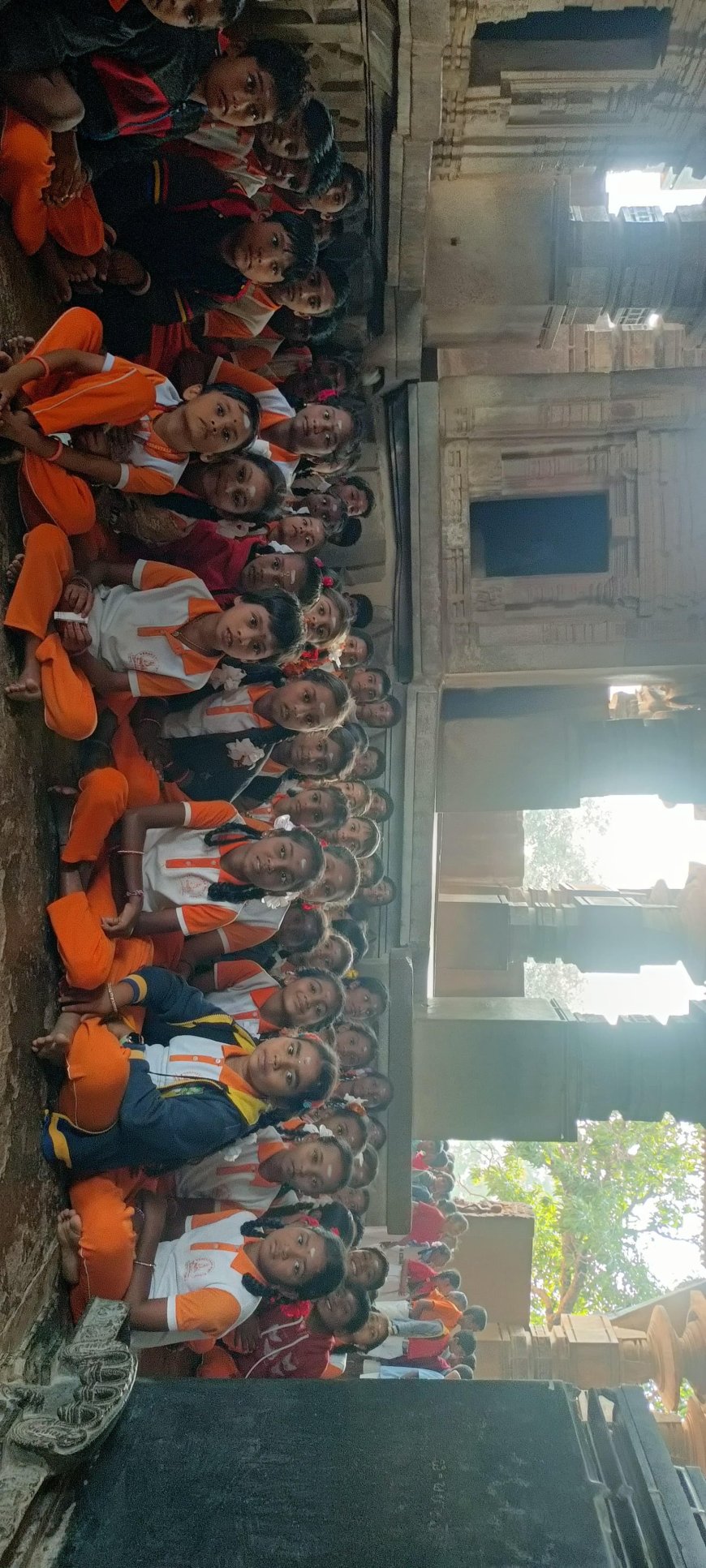 Vedavyasa Students Visit Ramappa and Laknavaram