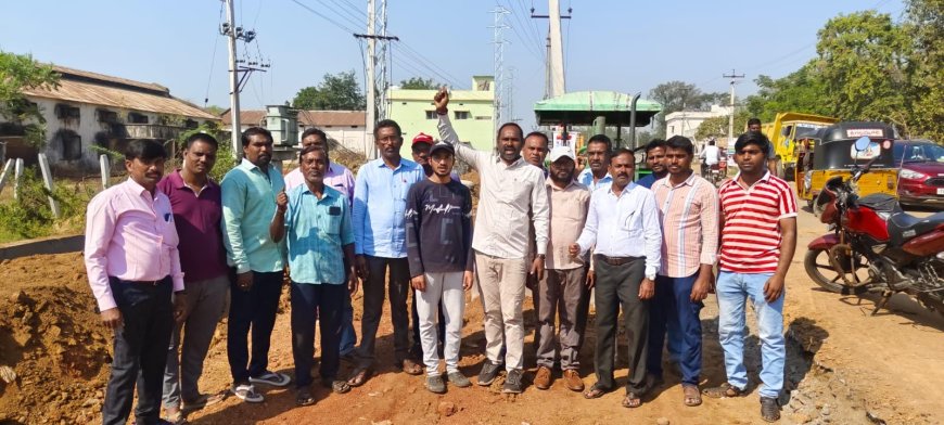 Krishna Colony Residents Protest Against Drainage Issues in Mulugu