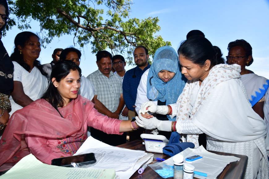 District Collector Encourages Women to Utilize “Arogya Mahila” Program