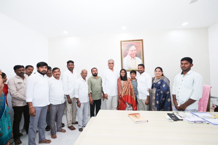 Bronze Medalist Singireddy Siri Chandana Felicitated by MLA Harish Rao