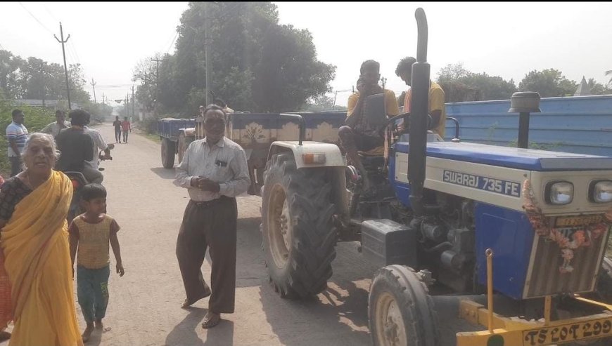 Illegal Sand Transportation Blocked by Colony Residents