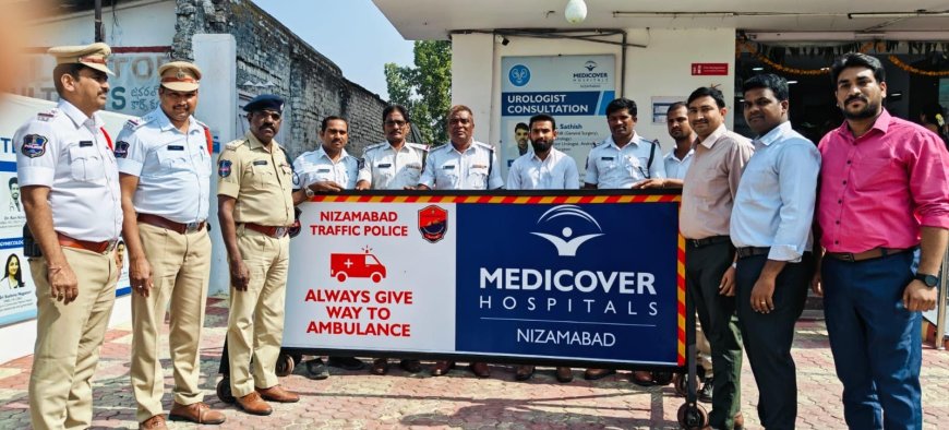 Medicover Hospital Distributes Barricades to Traffic Police